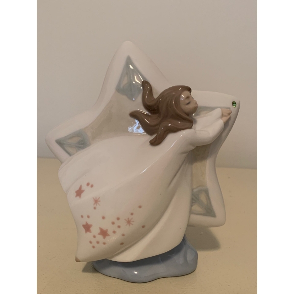NAO By LLADRO  'August Birthday Star' Porcelain Figure in Box  - 6.5T 