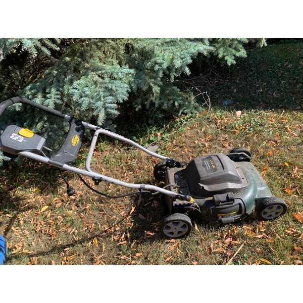 Yardworks Electrical Lawn Mower