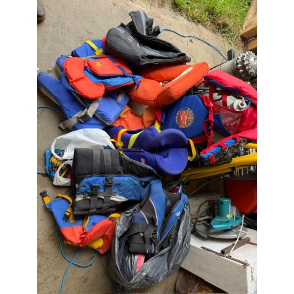 Huge selection of youth to adult lifejackets. With ors 