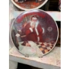 Image 3 : 3 Norman Rockwell plates with authenticity. Plus tomcat made in Japan and a retro clicker quick chec