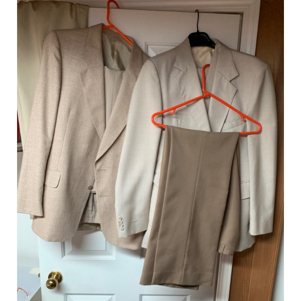 Vintage Men's Suit Collection Size Unknown