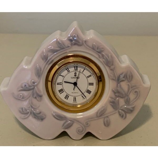 LLADRO Porcelain Quartz Clock- 4L, 3T 