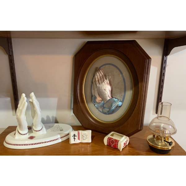 Religious Collection - Ukrainion Praying Hands Picture & More