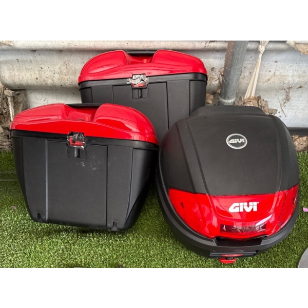 GIVI Cruiser Side Cases E21N-E21 w/ Givi Top Case For Helmut Storage E300N2B