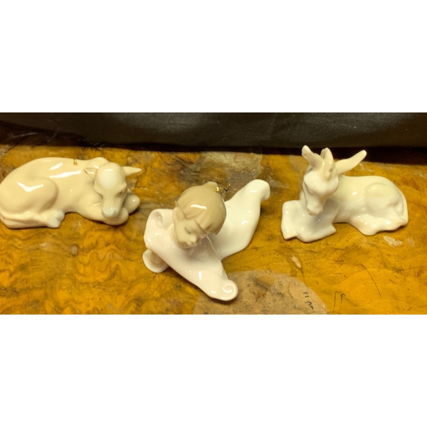 LLADRO Porcelain - '3 Piece Nativity' 2T