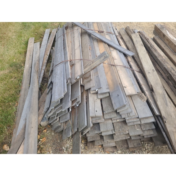 Stack of Wood, Various Lengths- Square Posts for Reference 96 L