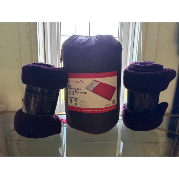 Outbound Sleeping Bag with Set of Blankets
