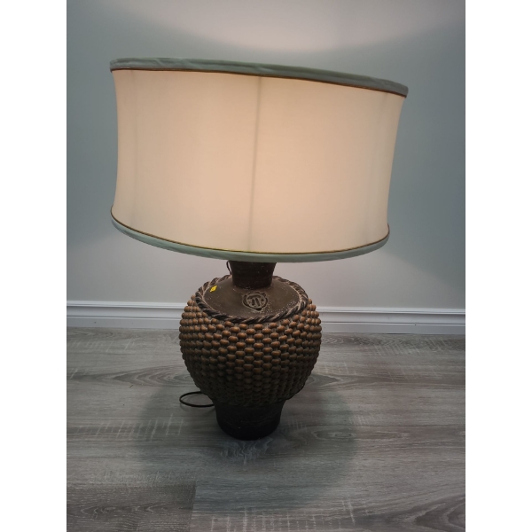 Wicker-look pottery lamp with beige shade- 18W, 28T