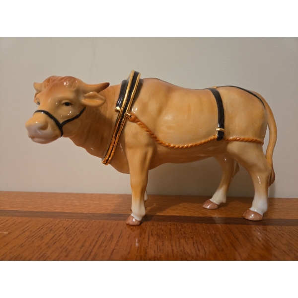 Royal Doulton 'Holiday Traditions' Nativity Bull Figurine w/  22k Gold Coating - 8W, 5T 