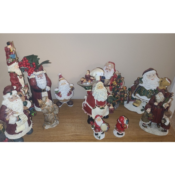 Collection of Santas, Tallest: 12 T