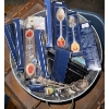 Image 3 : Tote Full Of Spoon Displays & Bucket Full Of Collectible Spoons 