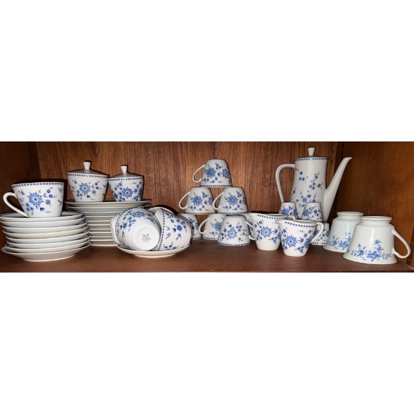 Vintage Seltmann Weiden Bavaria Porcelain Tea & Coffee Service Set 'Bayerisch Blau'