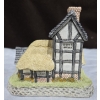 Image 3 : Hand Carving 'The Cartwrights Cottage' By David Winter Cottages 