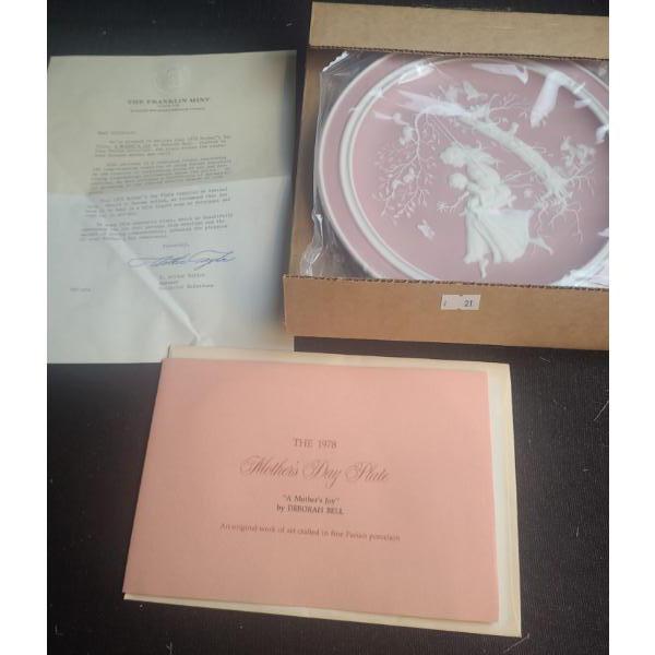 Franklin Mint- The 1978 Mother's Day Plate, "A Mother's Joy" by Deborah Bell