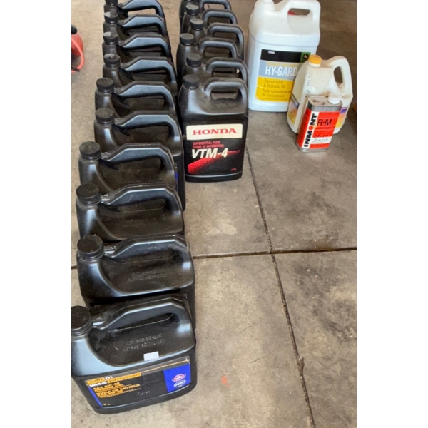 5 l Sae 5w-20  16 jugs and more full never used