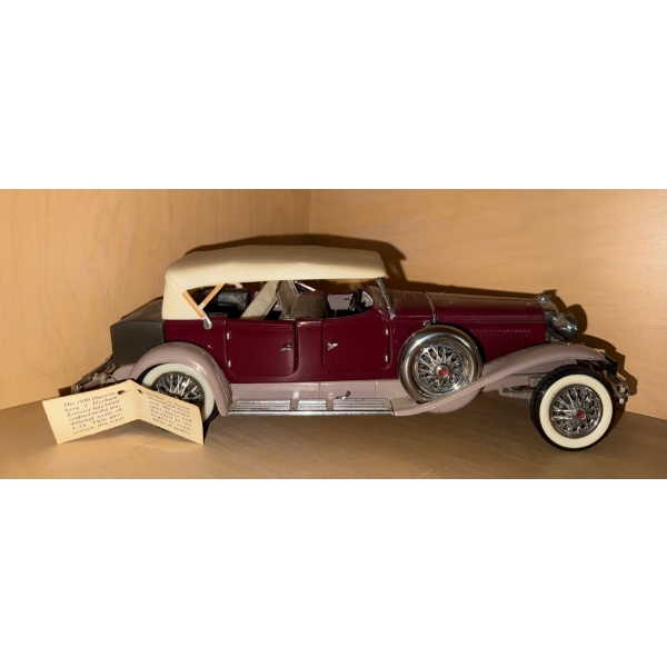 1930 Duesenberg J Derham Tourster - Franklin Mint 1:24 Scale Die Cast Model 