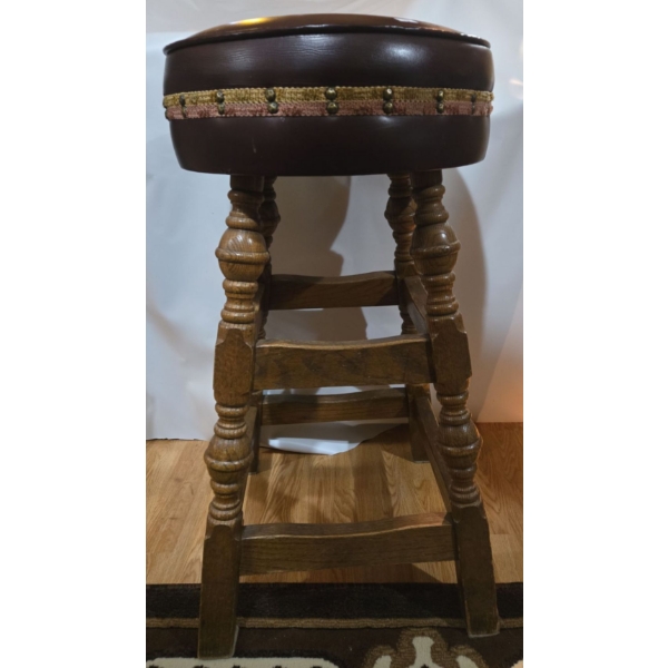 Lovely Wooden Stool - 15W, 30T 