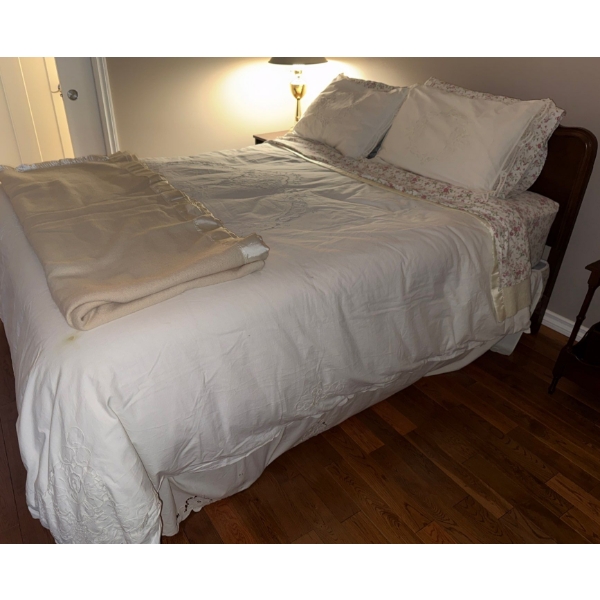 Full Sized Bed Bundle - Vintage HeadBoard Mattress BS Frame & Linens