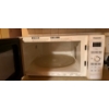 Image 3 : Panasonic Microwave, As Is 