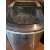 Image 2 : Frigidaire Ice Maker and Gourmia Air Fryer