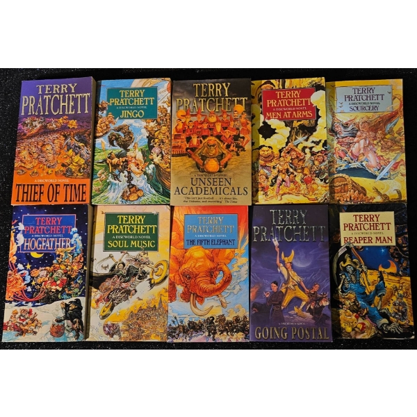 Terry Pratchett Novels in Good Condition