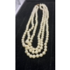 Image 2 : 2 Fake Pearl Necklace