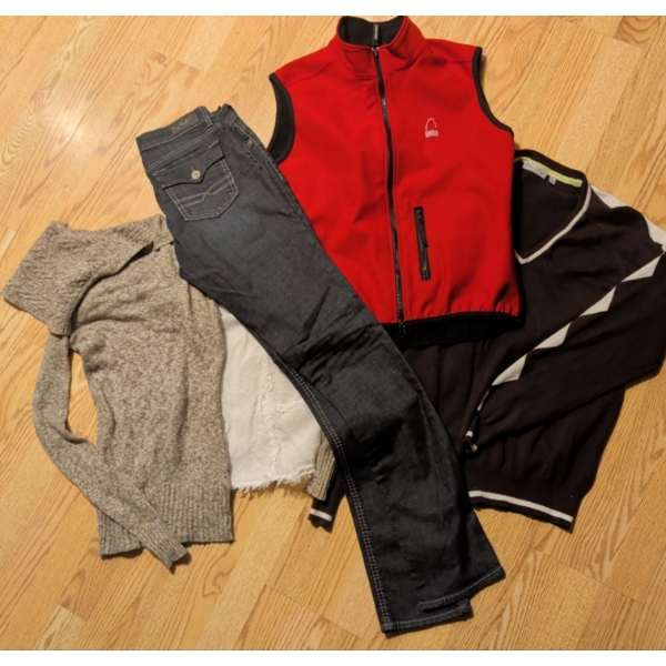 Sierra Designs PolarTec Vest w/ Buffalo Dark Demin Pants Size 29 & 2 Stylish Sweaters