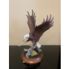 Image 1 : "American Majesty" The Franklin Mint Wildlife Collection - Bald Eagle 11T