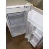 Image 2 : Dandy Model DCR038W Mini Fridge 17.5 W, 18 D, 32 T 