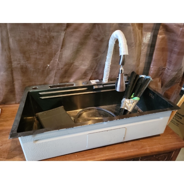 New Shop Sink w/ Tap & Accessories 30L