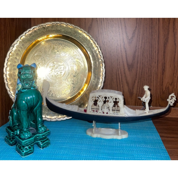 Aquamarine Fudog Figurine 9T w/ Vintage Gondala & Brass Plate 