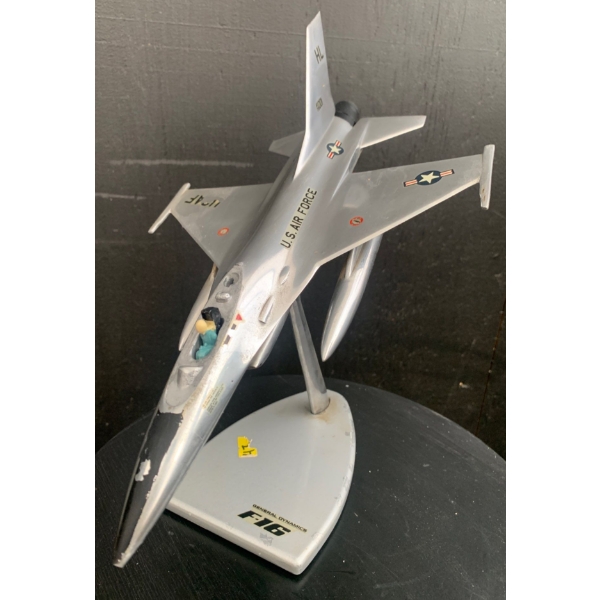 US F16 Model Aircraft 