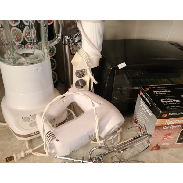 Kitchenaid Blender, Proctor Silex Toaster Oven, Cuisinart Coffee Maker, Henckel Knifes and More!
