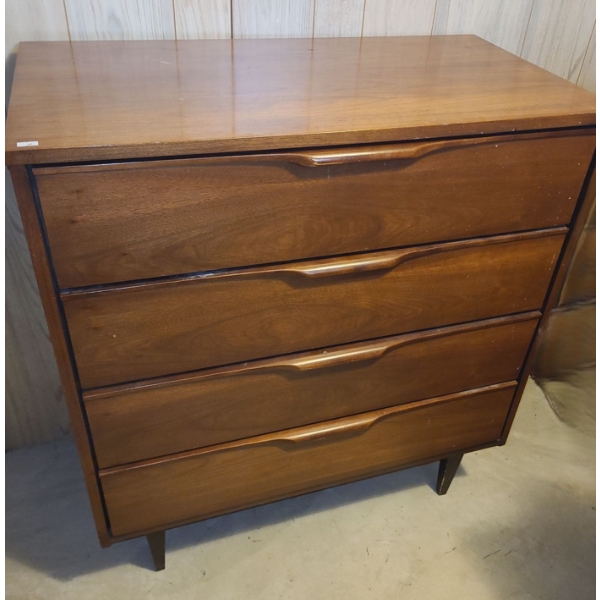 Vintage 4 Drawer Dresser 34 W, 18 D, 38 T (2nd)