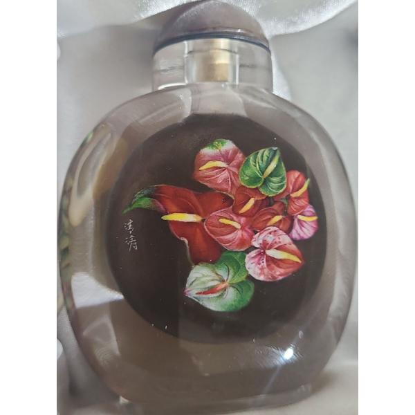Artist: Du Qingtau "Flower Ring" Wang Xisan Ji School Reverse Painting Snuff Bottle