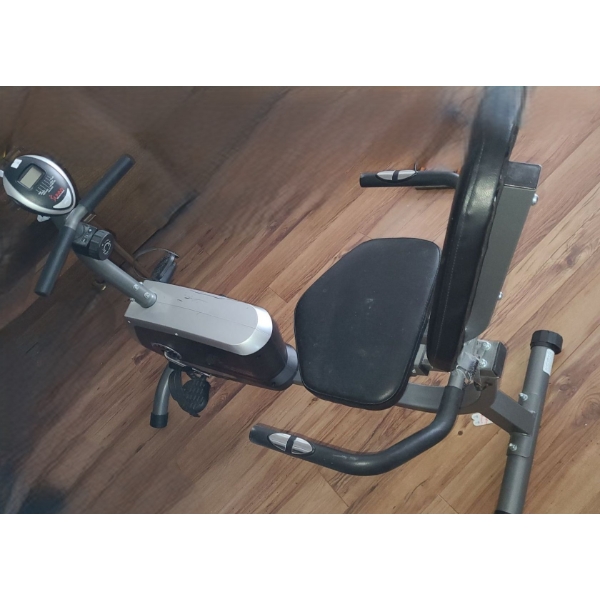 Sunny Health & Fitness Recumbent Bike 45 W, 20 D, 36 T