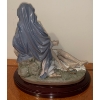 Image 4 : Lladro Pious 55401 w/ Mahogany Wood Pedastool 14x14