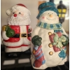Image 6 : Resin 5 Shelf 35 W, 18 D, 74 T w/ Masterchef Microwave EM720CL7, Cookie Jars- Snowman 12 T and Santa
