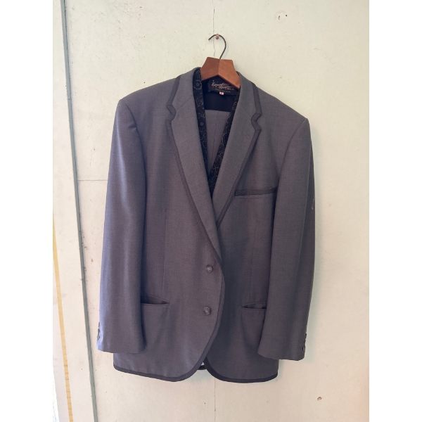 Vintage Edmonton Sportwear's Suit Size Large
