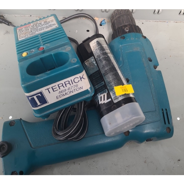 Makita Cordless Drill w/ Fast Charger DC9700
