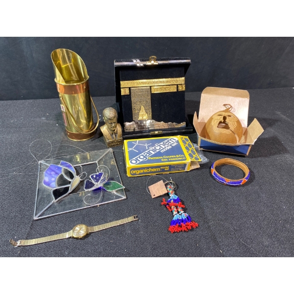 Misc. Collection Incl. Decor, Organic Chem Model Set, Beaded Jewellery, and More 