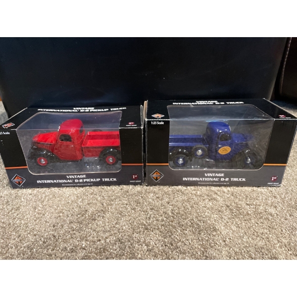 Vintage International D-2 Truck & Vintage International D-2 Pickup Truck Models 