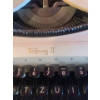 Image 2 : Vintage Envoy 11 Typewriter with Case