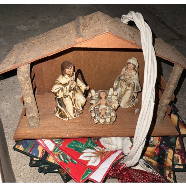 Holiday Charms - Nativity Sets & More
