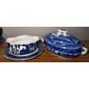 Image 4 : Mini Blue Willow Tea Set - Chinoiserie Design - Includes Gravy Boat & Croc