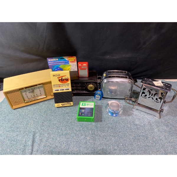 Toast & Tune: Shower Radio, Westinghouse Radio, Vintage Toasters & More
