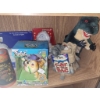 Image 3 : Toys, Figurines, and Decorative Items