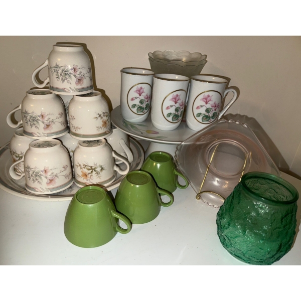 Vintage Floral Dishes Set w/Cake stand & Plastic Gloves