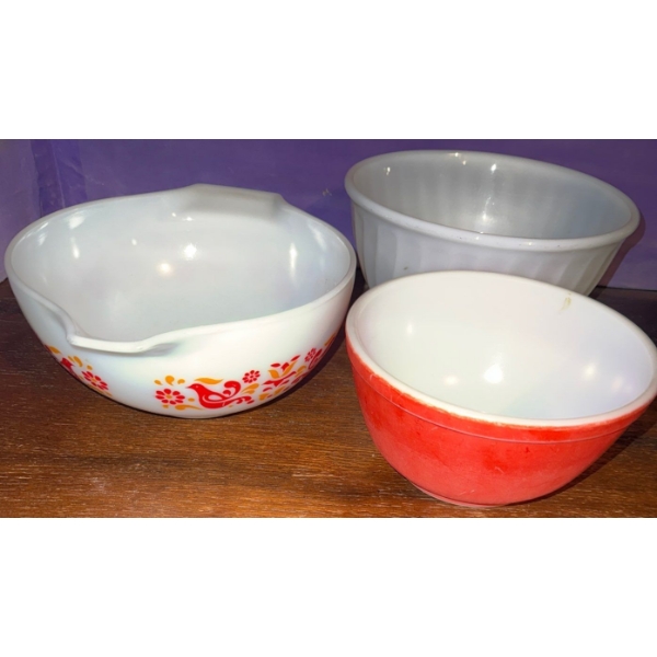Vintage Pyrex Cinderella Mixing Bowl- Friendship Pattern  Rooster Pattern & More
