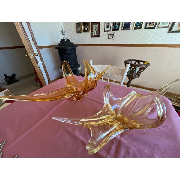 vintage amber Chalet Artistic Glass stretch arm bowls an amazing condition great for any collection 